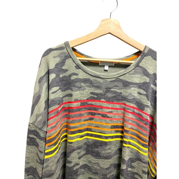 P.J. Salvage Camo Print Oversized Sweatshirt Green Size 3X Neutral Cozy Fall - Picture 7 of 11